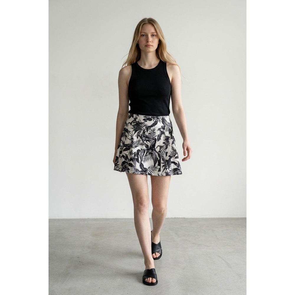 Tommy Bahama Active Tropical Palm Skort in Black/White Print- Women's Medium